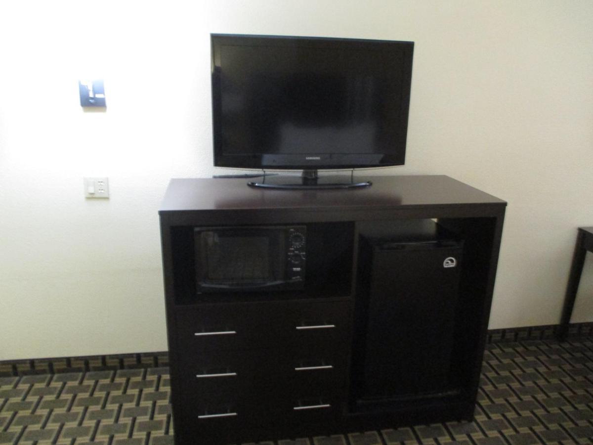 Days Inn & Suites By Wyndham Sam Houston Tollway Jersey Village Exteriör bild