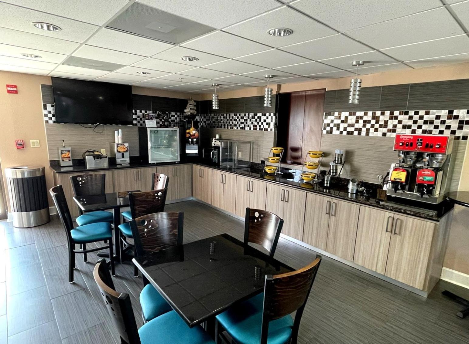 Days Inn & Suites By Wyndham Sam Houston Tollway Jersey Village Exteriör bild