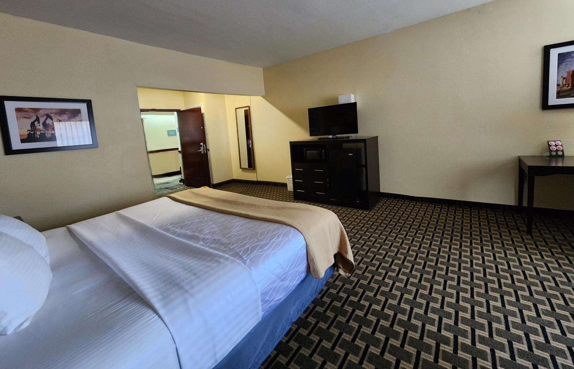 Days Inn & Suites By Wyndham Sam Houston Tollway Jersey Village Exteriör bild