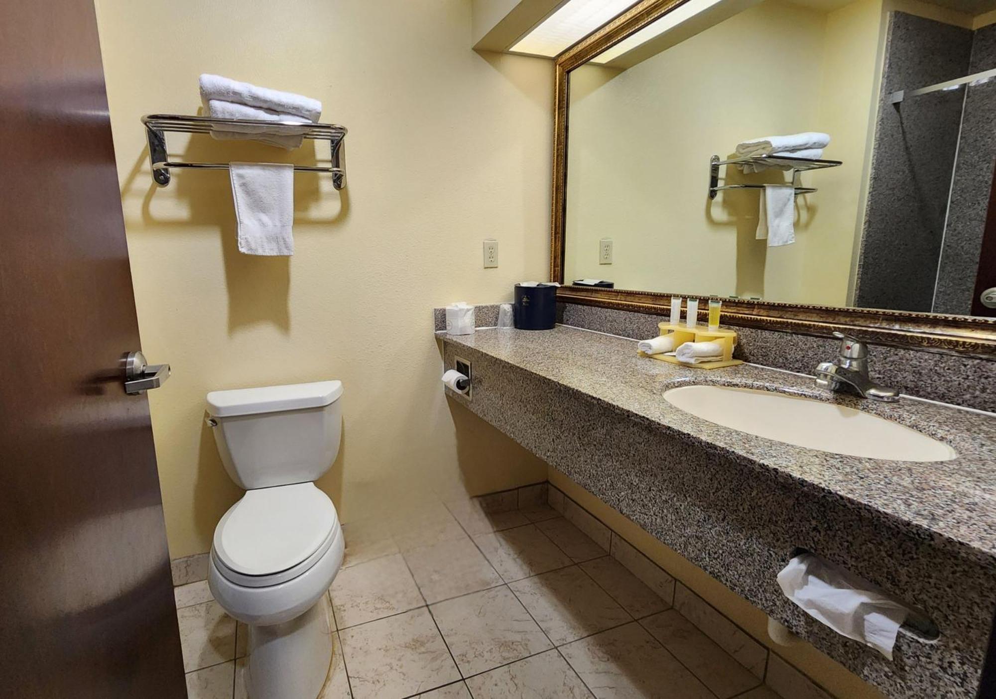 Days Inn & Suites By Wyndham Sam Houston Tollway Jersey Village Exteriör bild