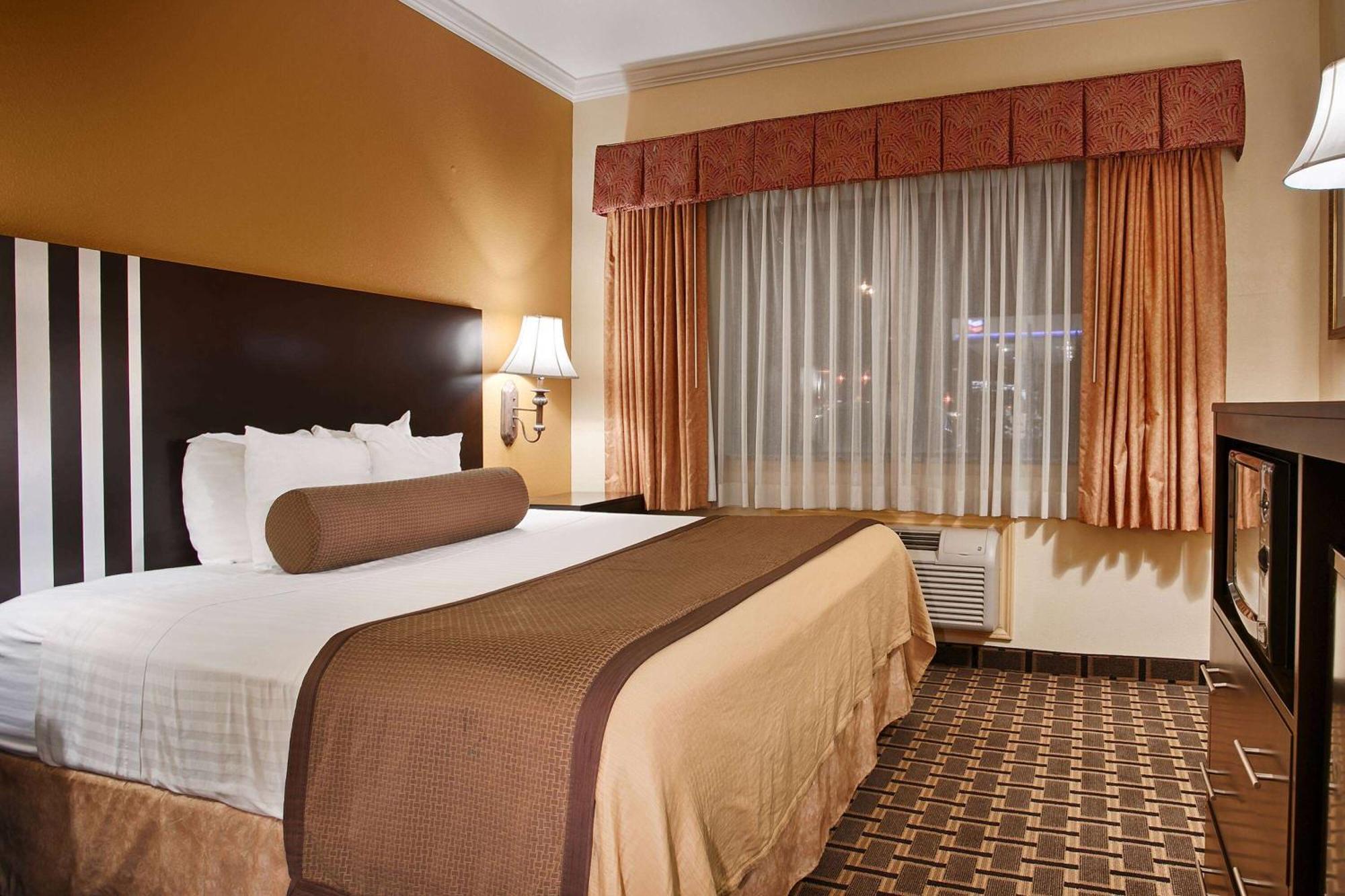 Days Inn & Suites By Wyndham Sam Houston Tollway Jersey Village Exteriör bild