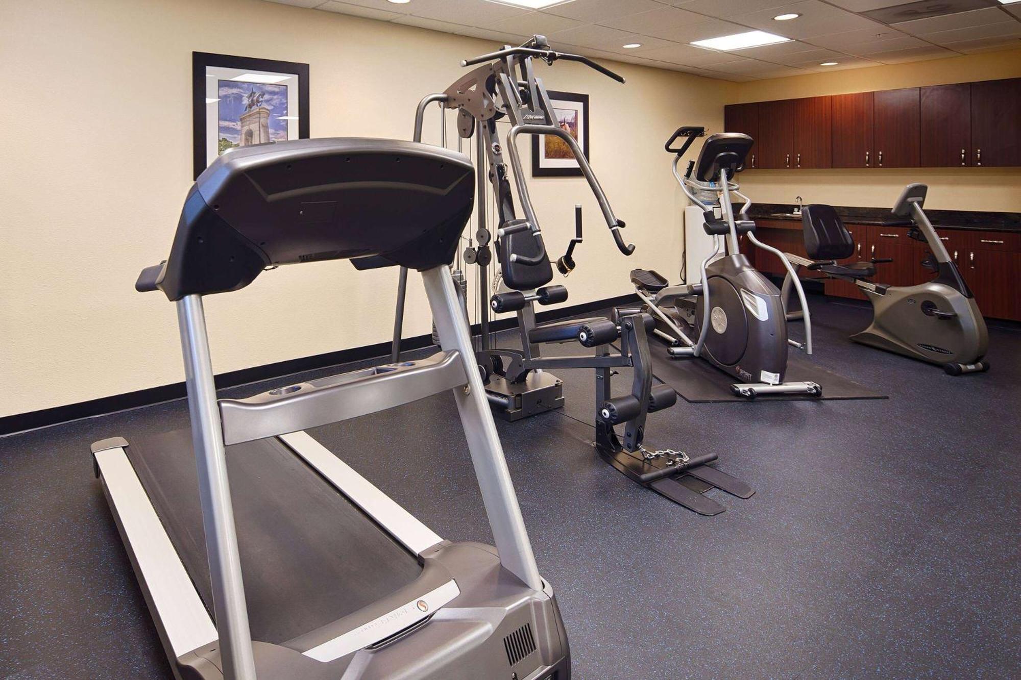 Days Inn & Suites By Wyndham Sam Houston Tollway Jersey Village Exteriör bild